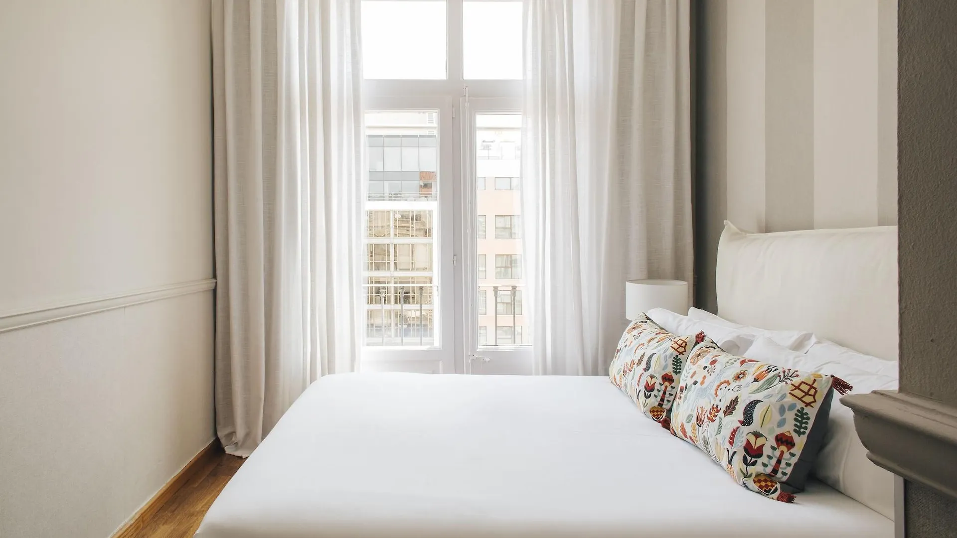 Barcelona Apartment Val